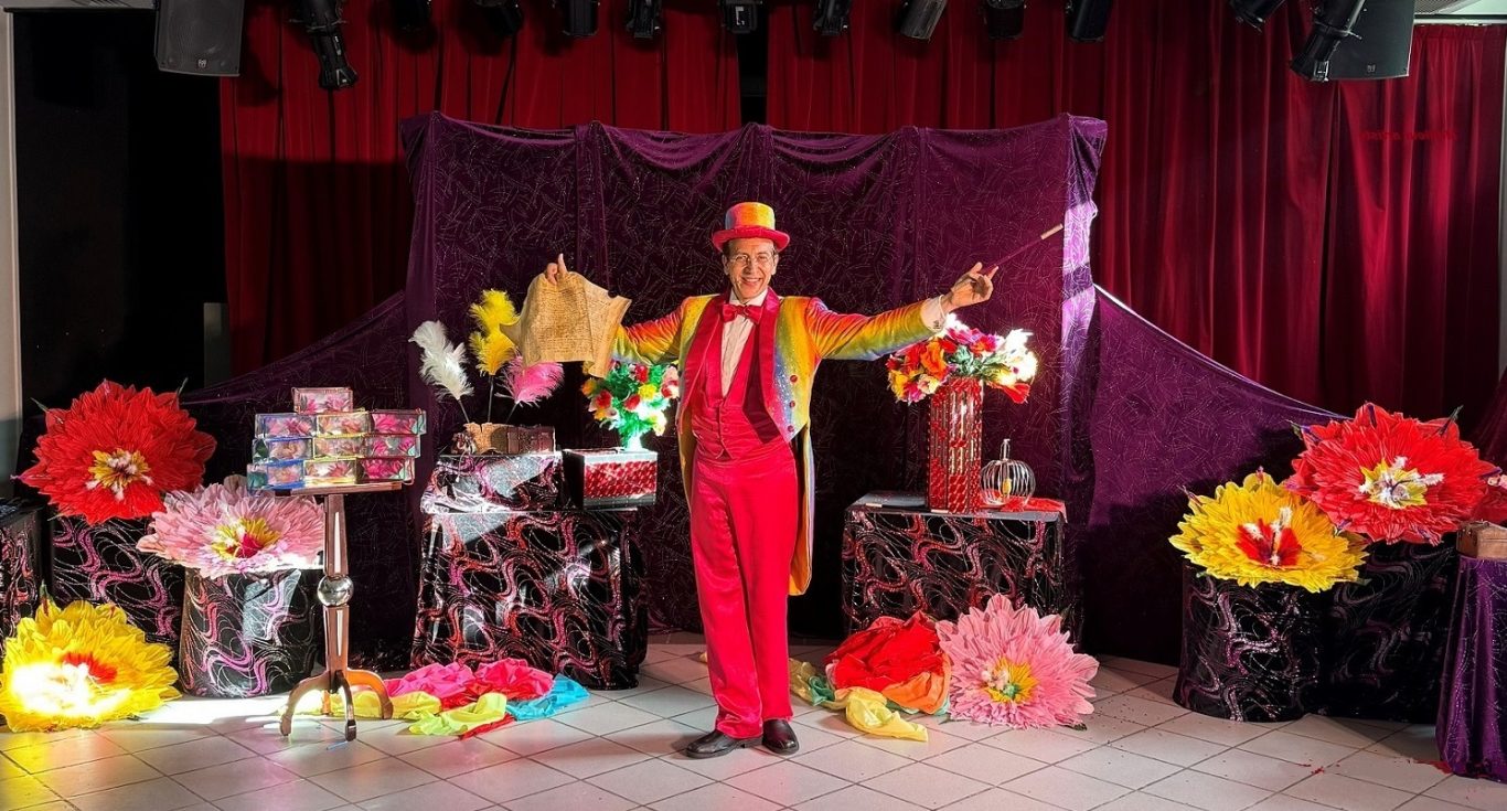 Charles et son Théâtre magique Spectacle maternelle magie enfant pour école ALSH centre de loisirs ACM Excellent Magicien à 27160 Breteuil Charles et son Théâtre magique Spectacle maternelle magie enfant pour école ALSH centre de loisirs ACM Excellent Magicien à 27160 Breteuil