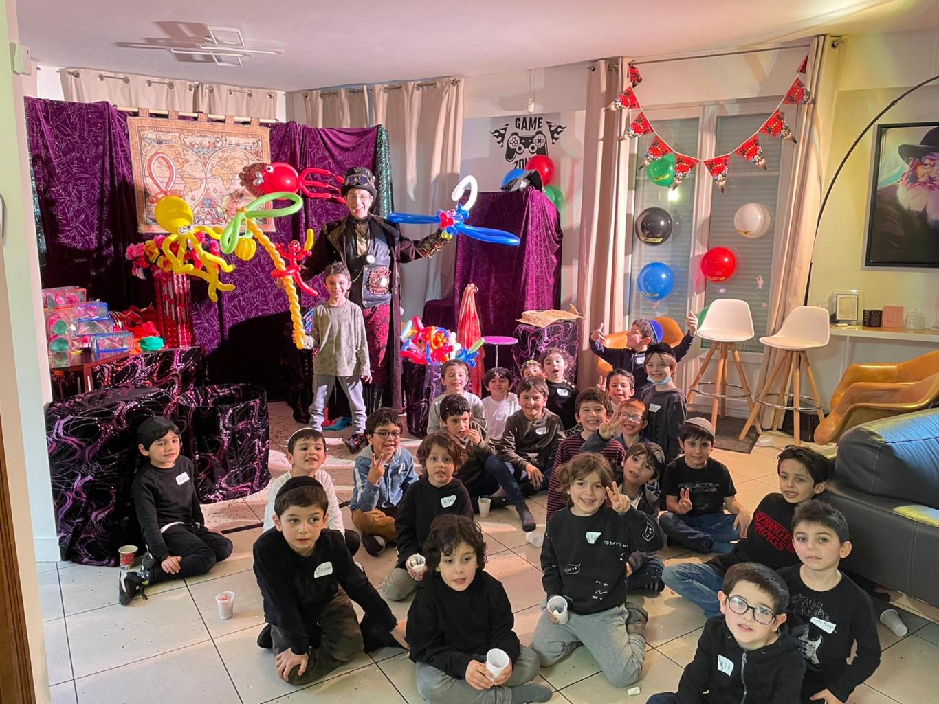 Après-midi magique de 14h30 à 17h30 avec Spectacle Magie Enfant pour anniversaire à domicile à 91700 Sainte-Geneviève des Bois en Essonne Après-midi magique de 14h30 à 17h30 avec Spectacle Magie Enfant pour anniversaire à domicile à 91700 Sainte-Geneviève des Bois en Essonne