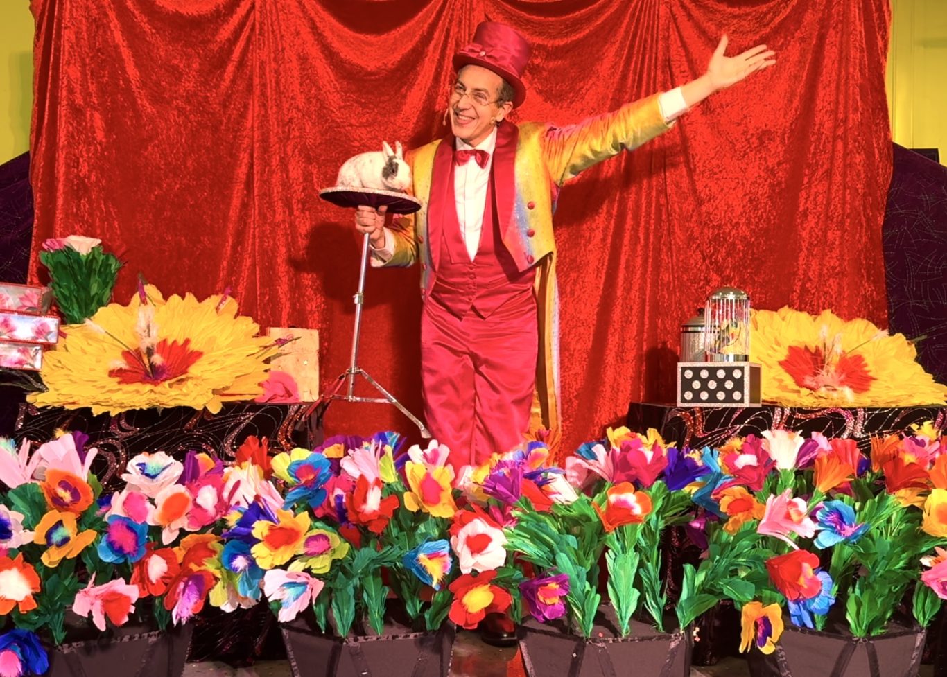 Spectacle joyeux et dynamique jeune public Magie pour école ALSH à Étampes Arpajon Dourdan 91000 Évry-Courcouronnes et Vauhallan en Essonne Spectacle jeune public Magie pour école ALSH à Étampes Arpajon Dourdan 91000 Évry-Courcouronnes Les Ulis Palaiseau et Vauhallan en Essonne