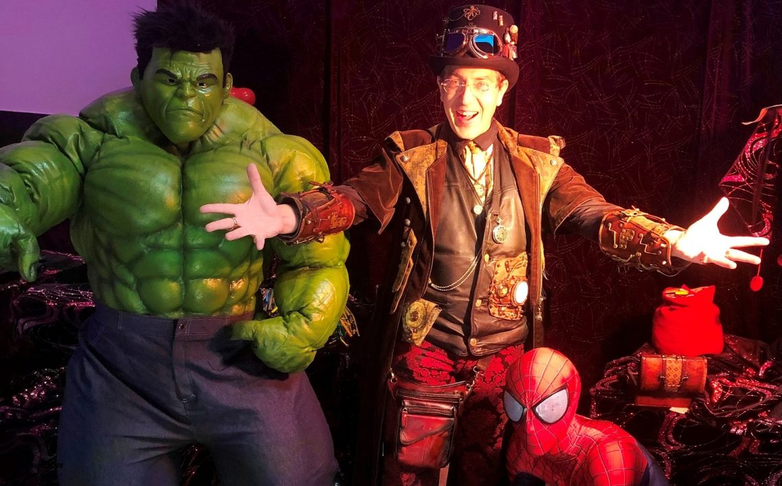 Charles, Hulk et Spider Man: Spectacle magie enfant pour école centre de loisirs Seine-Saint-Denis à 93100 Montreuil: Magicien 93 Charles, Hulk et Spider Man: Spectacle magie enfant pour école centre de loisirs Seine-Saint-Denis à 93100 Montreuil: Magicien 93