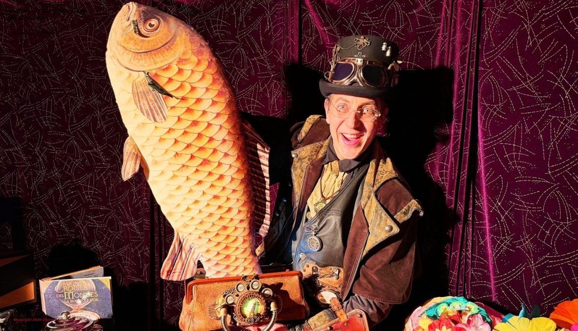 Spectacle scolaire drôle et joyeux de magie pour enfants en centre de loisirs ALSH école maternelle et élémentaire à 91380 Chilly-Mazarin Spectacle scolaire drôle et joyeux de magie pour enfants en centre de loisirs ALSH école maternelle et élémentaire à 91380 Chilly-Mazarin