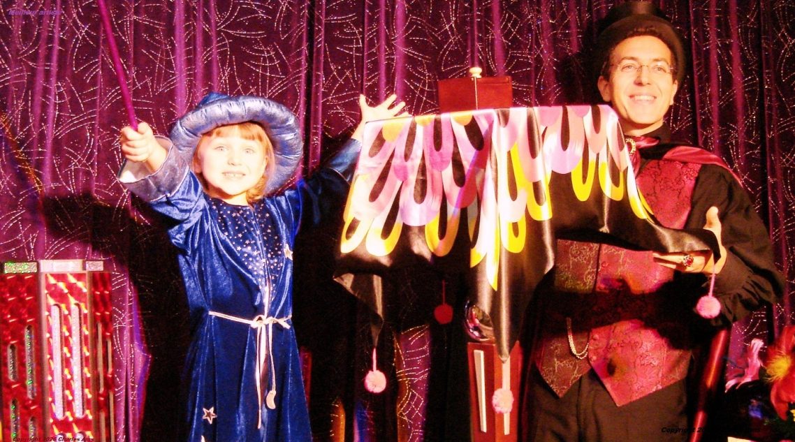 Spectacle Magie enfant centre de loisirs école maternelle et primaire ACM ALSH. Meilleur choix en magicien 28 à 28000 Chartres Spectacle éducatif centre de loisirs école maternelle et primaire ACM ALSH. Meilleur choix en magicien 28 à 28000 Chartres