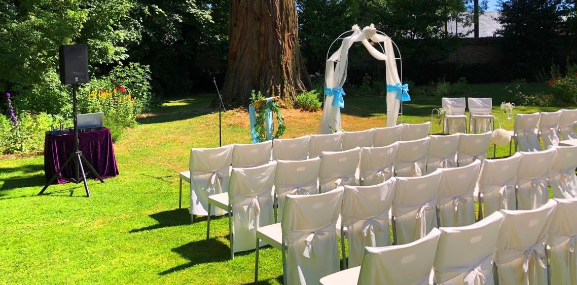 Animation et organisation de votre Cérémonie laïque de Mariage avec le mieux noté des Dj 27 animations à 27000 Evreux Animation et organisation de votre Cérémonie laïque de Mariage avec Charles Ams le mieux noté des Dj 27 animation et Magicien à 27000 Evreux