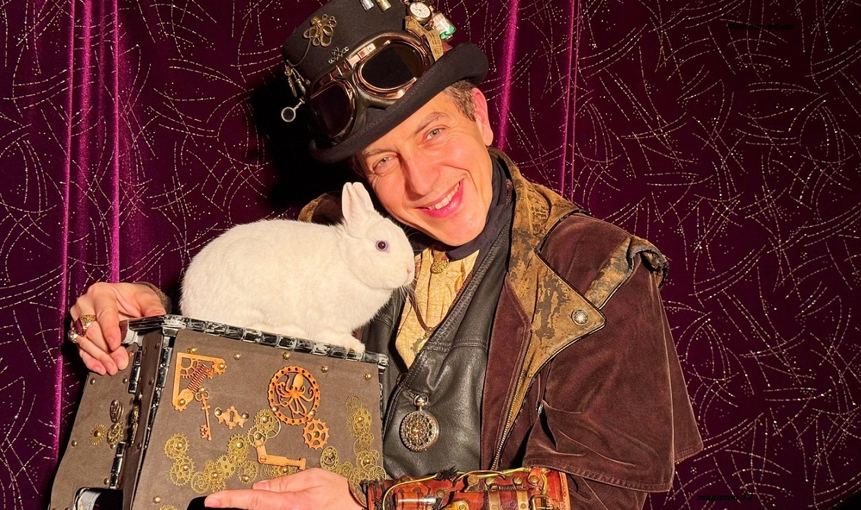 Charles Ams et son lapin: Spectacle magie enfant en milieu scolaire pour école primaire centre de loisirs ALSH: Magicien 28 à 28800 Bonneval Charles Ams et son lapin: Spectacle magie enfant en milieu scolaire pour école primaire centre de loisirs ALSH: Magicien 28 à 28800 Bonneval