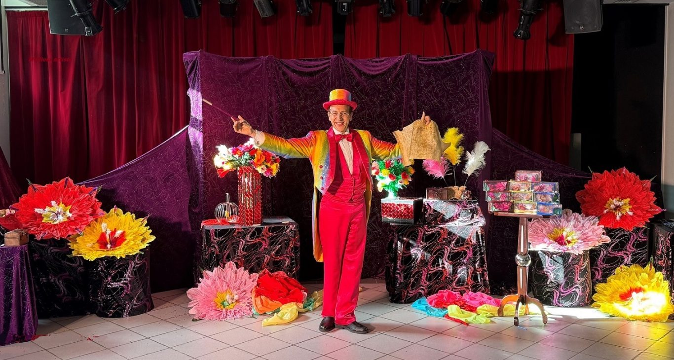 Théâtre 100 % clef-en-main spectacle jeune public magie école maternelle primaire ALSH du Magicien 91 intervenant Essonne à 91470 Limours Théâtre 100 % clef-en-main spectacle jeune public magie école maternelle primaire ALSH du Magicien 91 intervenant Essonne à 91470 Limours