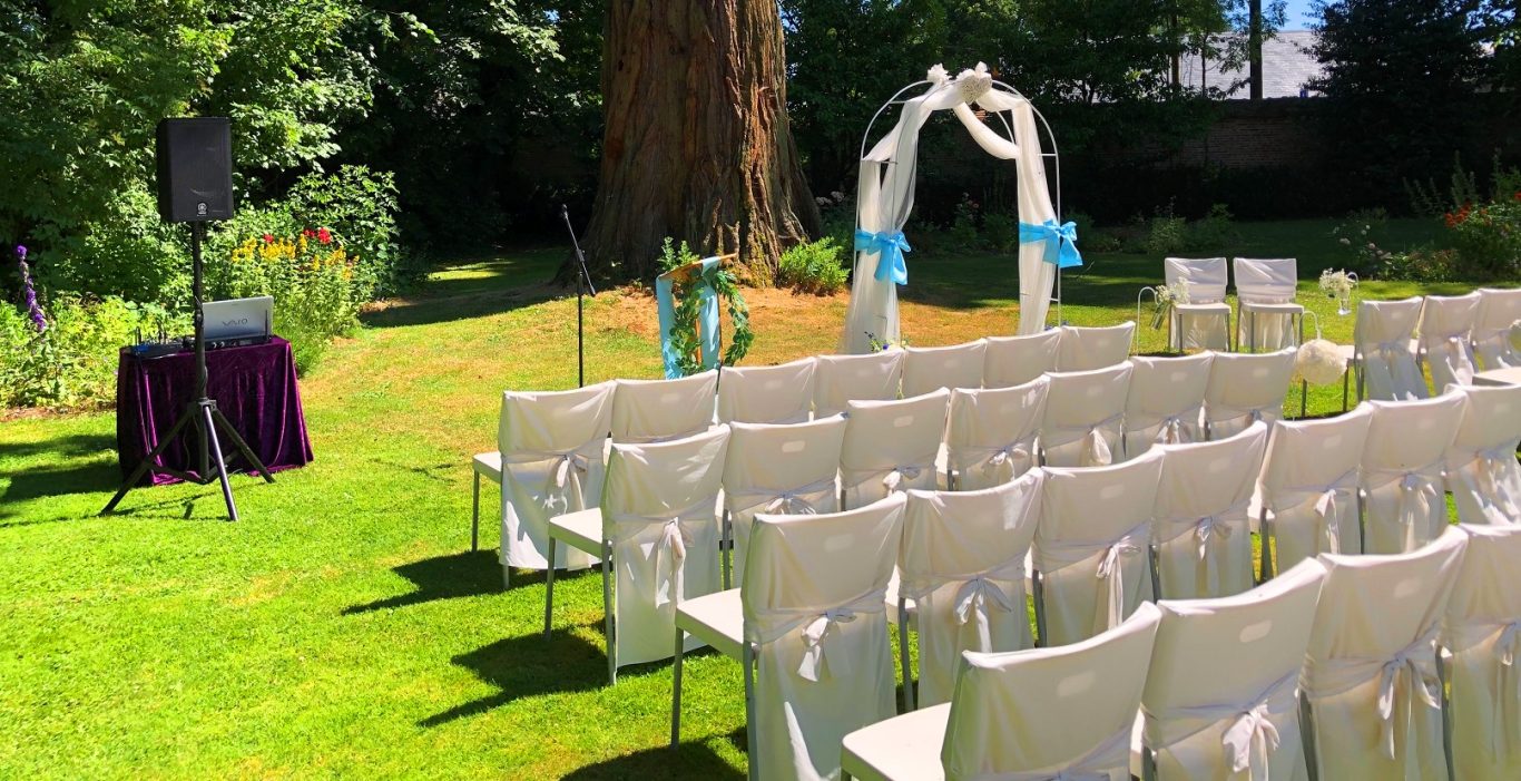 excellent animateur maitre de cérémonie laique de mariage et dj professionnel à 27000 Evreux dans l'Eure: Magicien 27 Magicien 27 est un excellent animateur maitre de cérémonie laique de mariage et dj professionnel à 27000 Evreux dans l'Eure
