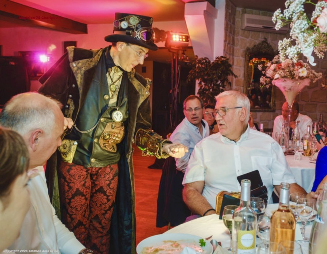 Magie Close-up aux tables pendant votre repas de réception de Mariage ou entreprise à 28000 Chartres. Il est le meilleur magicien 28 Magie Close-up aux tables pendant votre repas de réception de Mariage ou entreprise à 28000 Chartres. Il est le meilleur magicien 28