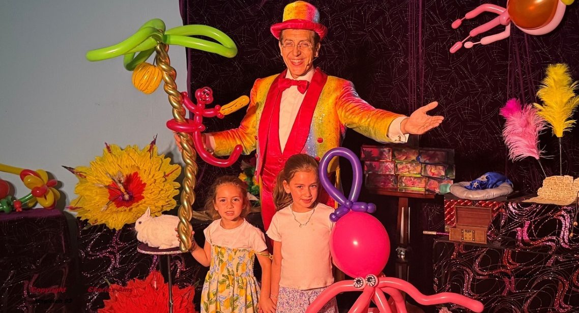 Intervenant spectacle maternelle jeune public thème magie école primaire ALSH en Essonne: Top Magicien 91 à 91370 Verrières-le-Buisson Intervenant spectacle maternelle jeune public thème magie école primaire ALSH en Essonne: Top Magicien 91 à 91370 Verrières-le-Buisson