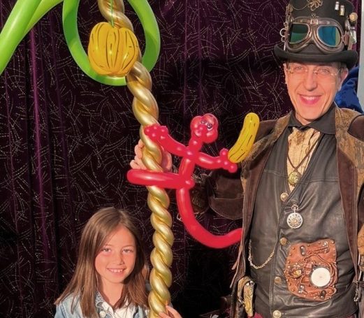 Spectacle Magie scolaire jeune public  centre de loisirs ALSH avec Charles Ams le meilleur magicien 27 en Eure à 27000 Évreux