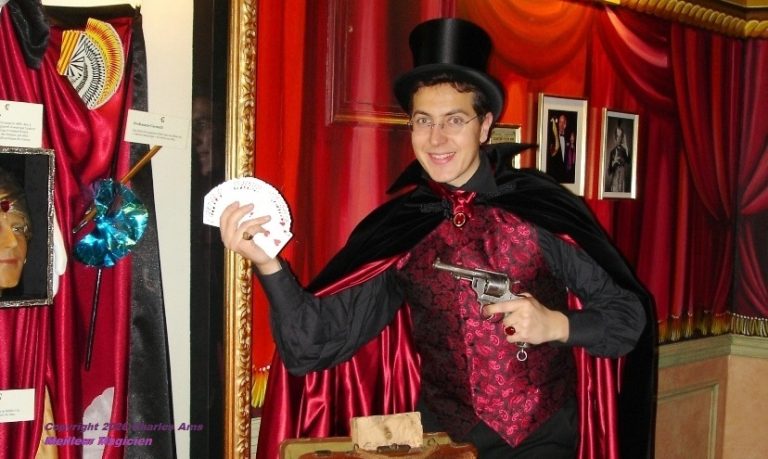 Votre magicien 93: Spectacle magie jeune public pour centre de loisirs école primaire à 93160 Noisy-le-Grand en Seine-Saint-Denis Le meilleur magicien 93: Spectacle magie enfant pour centre de loisirs école primaire à 93160 Noisy-le-Grand en Seine-Saint-Denis