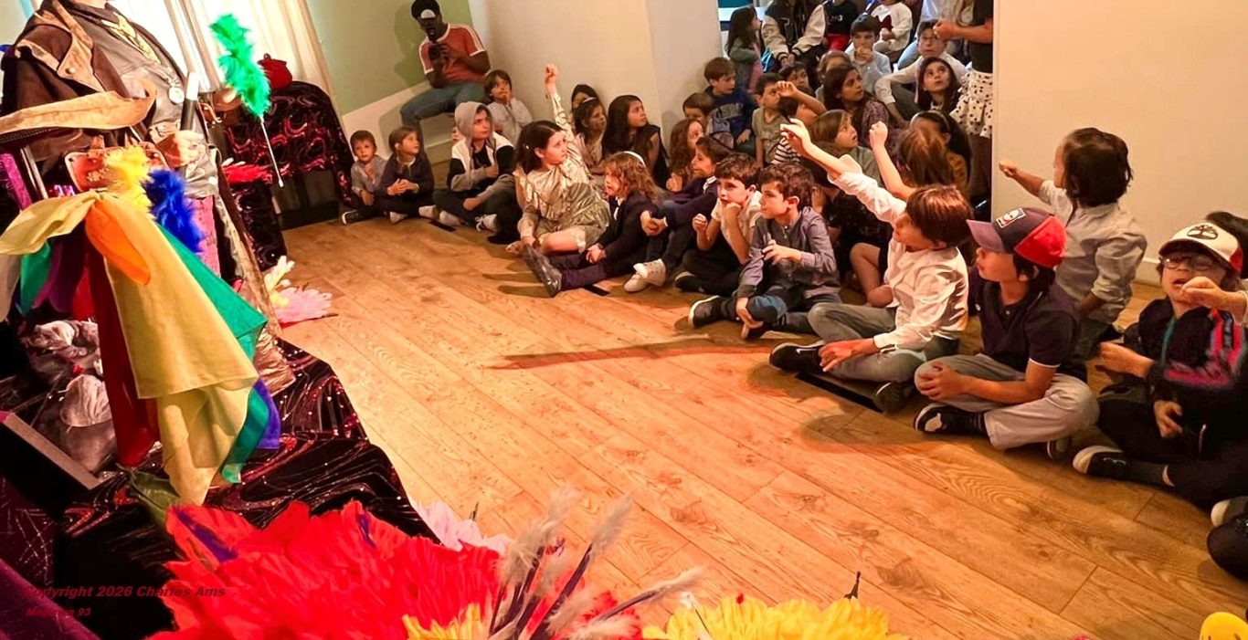 Spectacle scolaire interactif pour école maternelle ASLH et ACM. Meilleur spectacle magie enfant centre de loisirs 93150 Le Blanc-Mesnil Spectacle scolaire interactif pour école maternelle ASLH et ACM. Meilleur spectacle magie enfant centre de loisirs 93150 Le Blanc-Mesnil