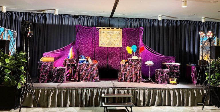Grand spectacle scolaire de Noël avec lumière et sonorisation idéal pour école primaire ou centre de loisirs ALSH à 92230 Gennevilliers Grand spectacle scolaire de Noël avec lumière et sonorisation idéal pour école primaire ou centre de loisirs ALSH à 92230 Gennevilliers