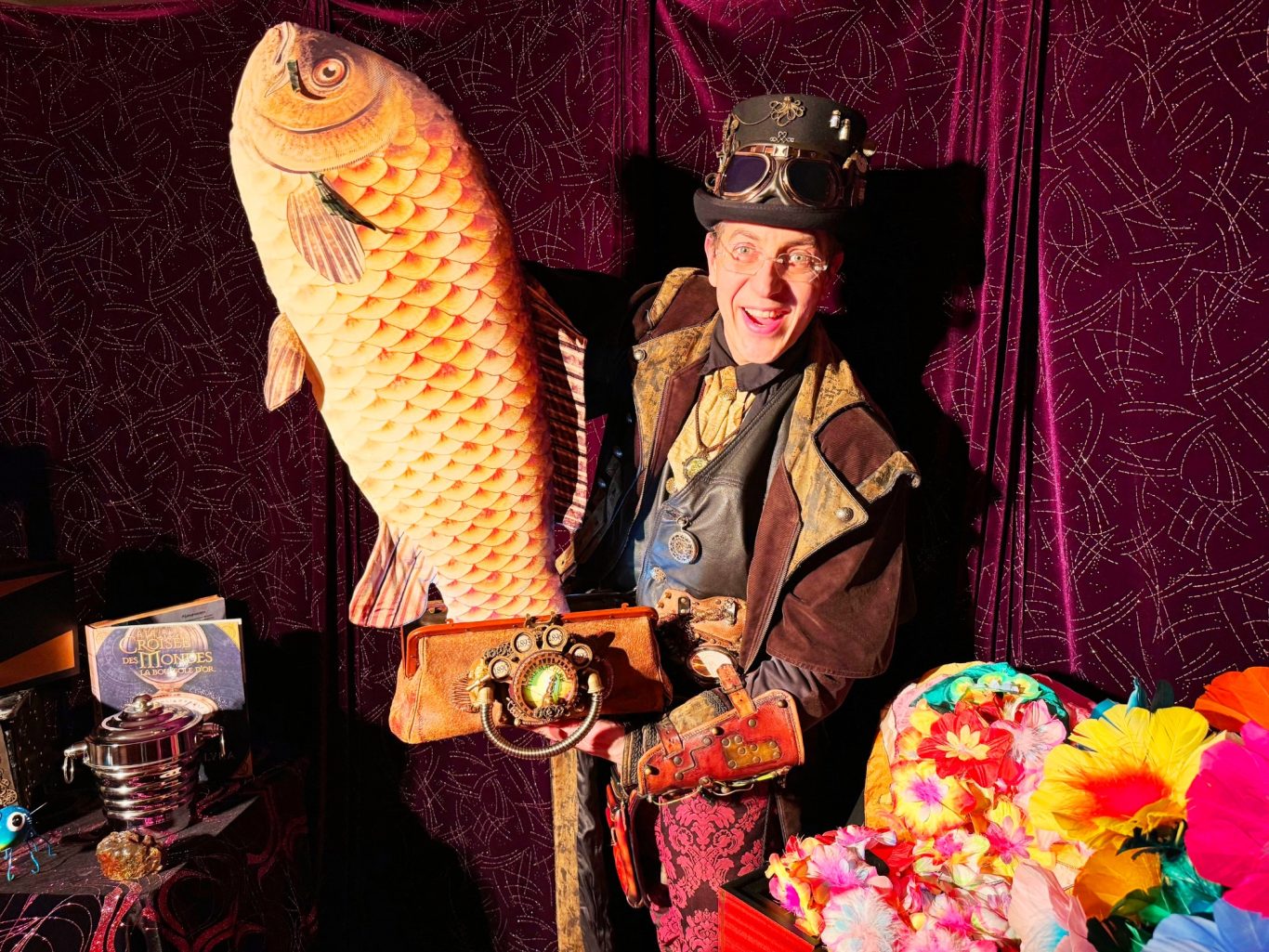 Poisson et Sac Magique Tour fantastique du Magicien 77 dans le spectacle magie enfant en école, centre de loisirs à Fontainebleau 77300 en Seine-et-Marne. Top !