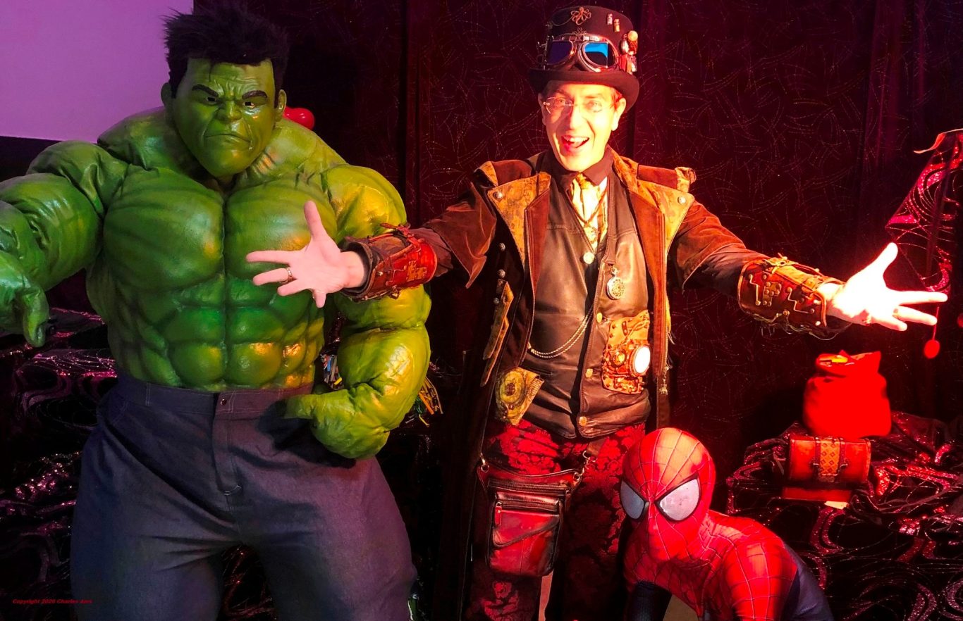 Spectacle de Magie anniversaire pour enfants à domicile: Magicien 75 avec Spiderman et Hulk pour école et centre de loisirs à 75001 Paris Spectacle de Magie anniversaire pour enfants à domicile: Magicien 75 avec Spiderman et Hulk pour école et centre de loisirs à 75001 Paris