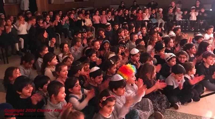 Spectacle jeune public interactif pédagogique. Magie enfant centre de loisirs ALSH et école maternelle. Meilleur magicien 28 à 28160 Brou Spectacle jeune public interactif pédagogique. Magie enfant centre de loisirs ALSH et école maternelle. Meilleur magicien 28 à 28160 Brou