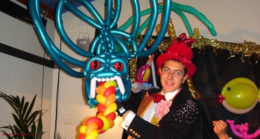 Charles Ams meilleur sculpteur de ballon de France spectacle pédagogique pour école centre de loisirs Paris 75002 Magie enfant à domicile 75 Charles Ams meilleur sculpteur de ballon de France spectacle pédagogique pour école centre de loisirs Paris 75002 Magie enfant à domicile 75