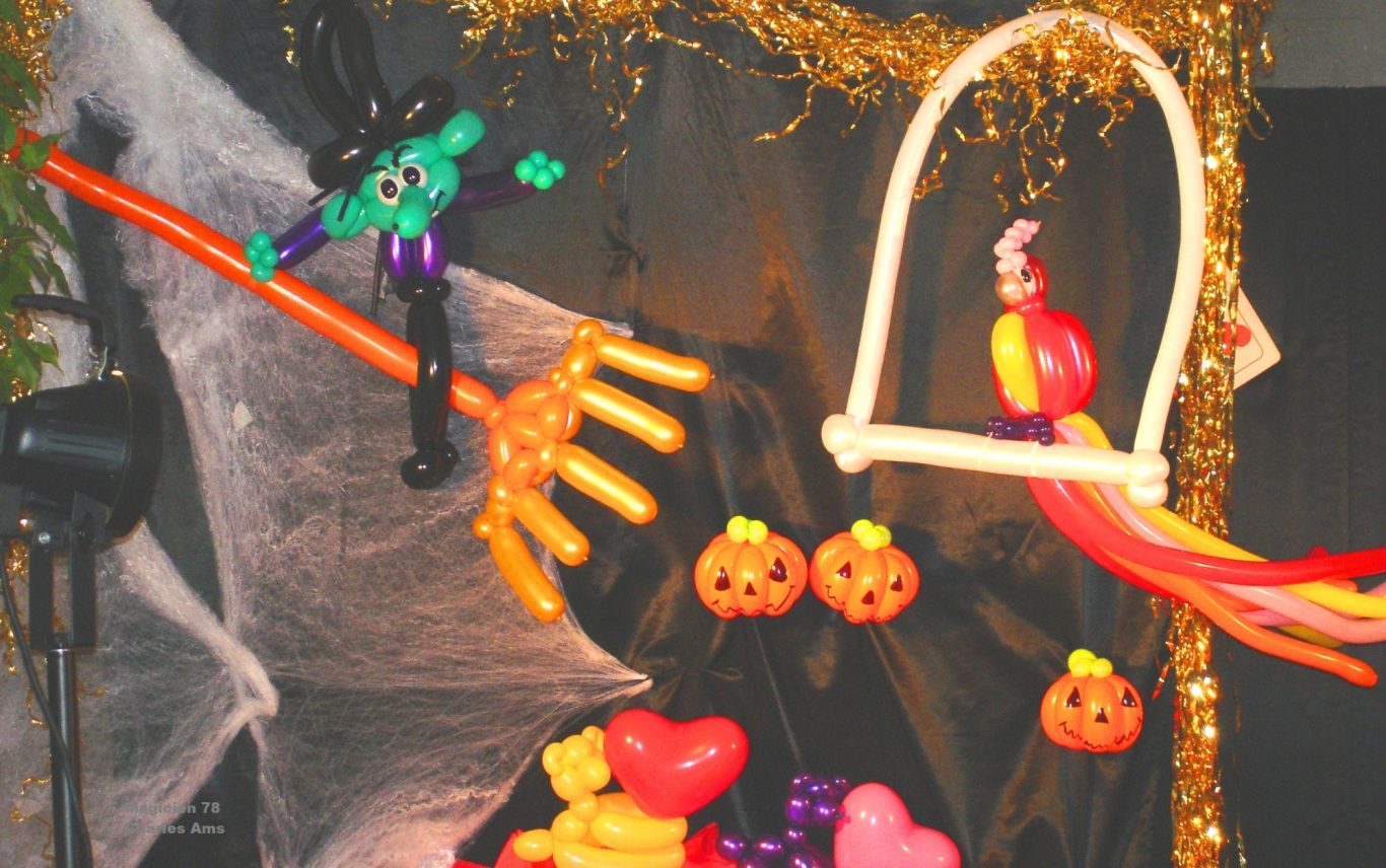 Spectacle Halloween de Magie Enfant pour MJC Maison de quartier Centre culturel Médiathèque école primaire de Maurepas 78310 Les Yvelines Spectacle de magie enfant Halloween pour MJC Maison de quartier Centre culturel Médiathèque école primaire de Maurepas 78310 Les Yvelines