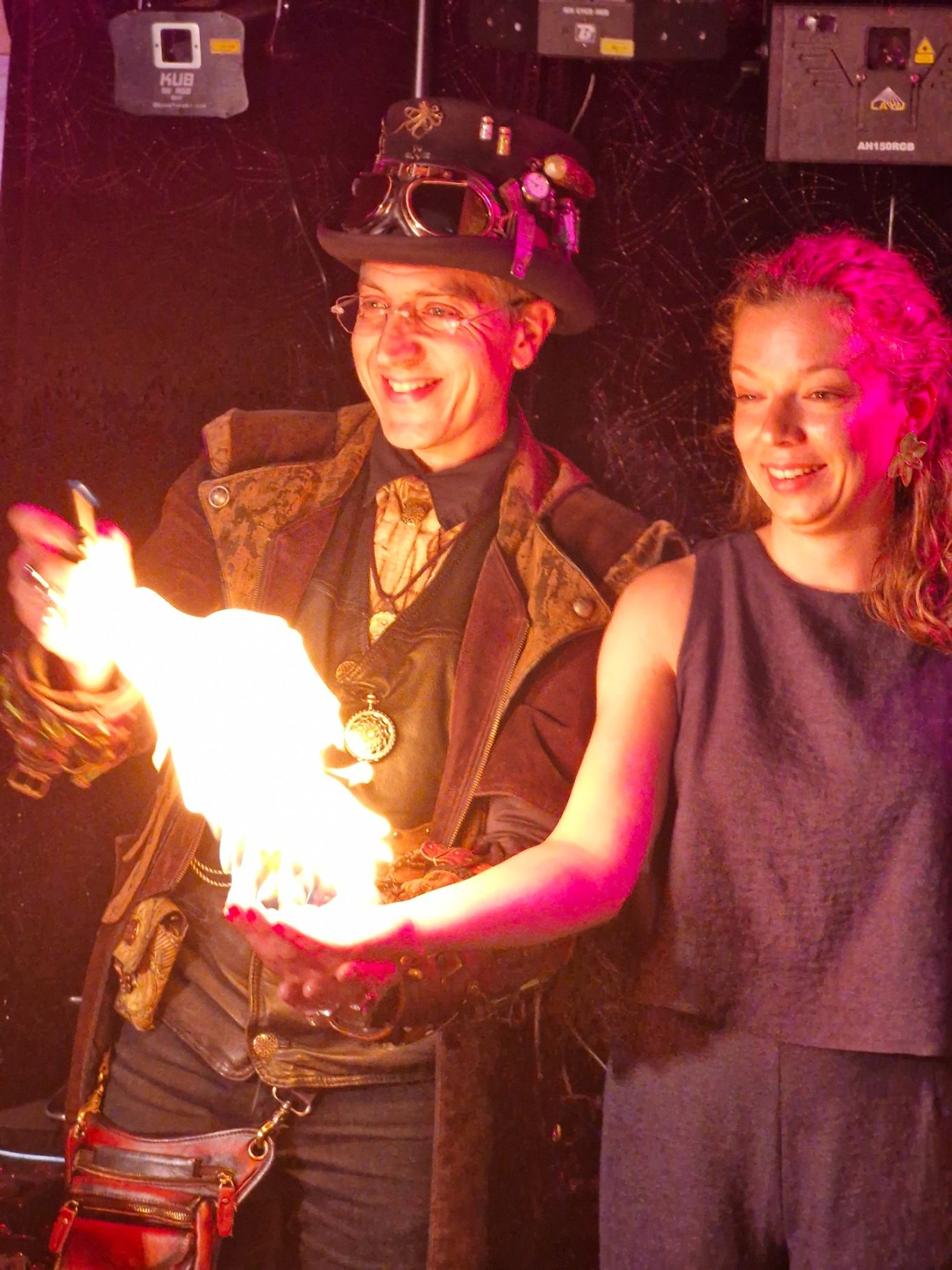 Féerie de Flammes charles-ams-dj-91-animation-feu-mariage-magicien-magie-senlis-rambouillet-paris-dreux-orleans-etampes-chartres-evreux-rouen-28-27-45