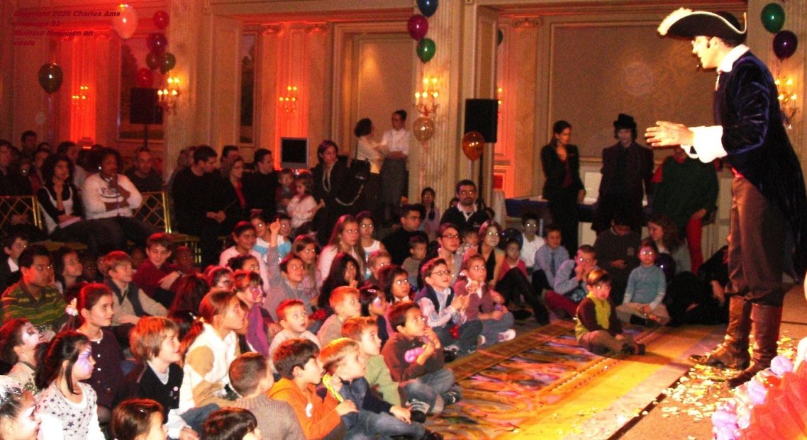 Spectacle pour Arbre de Noël pour tout public en Eure-et-Loir avec 800 invités à 28000 Chartres ! Meilleur Magicien pour enfant 28 Spectacle pour Arbre de Noël pour tout public en Eure-et-Loir avec 800 invités à 28000 Chartres ! Meilleur Magicien pour enfant 28