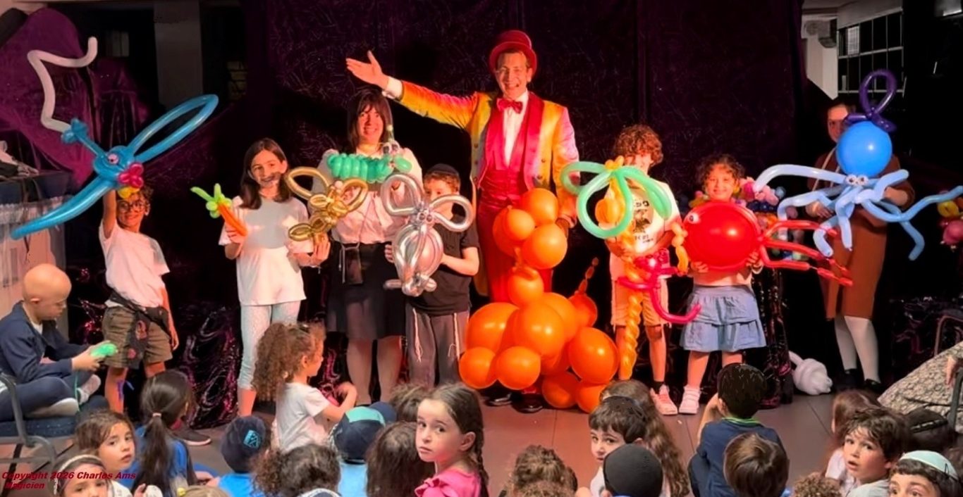 Spectacle magie jeune public pour école maternelle ALSH et ACM. Meilleur magicien enfant 27 en Eure centre de loisirs à 27200 Vernon Spectacle magie jeune public pour école maternelle ALSH et ACM. Meilleur magicien enfant 27 en Eure centre de loisirs à 27200 Vernon