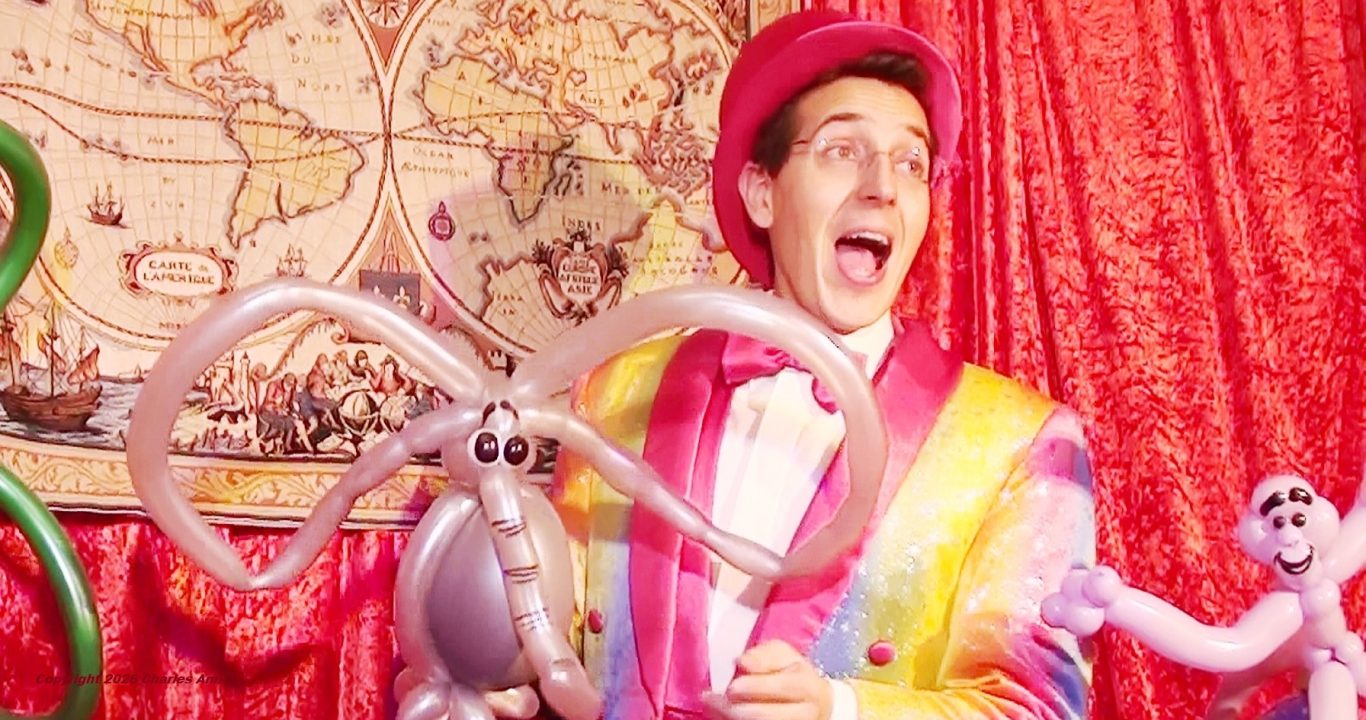 Éléphant sculpté en ballons lors spectacle magie école maternelle et centre de loisirs du magicien 75 à Paris 75016 Éléphant sculpté en ballons lors spectacle magie école maternelle et centre de loisirs du magicien 75 à Paris 75016