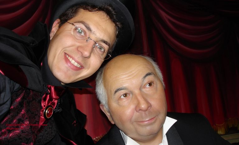 Gérard Jugnot et Charles Ams au célèbre musée Grévin. Le meilleur choix magicien 93 pour animer mariage soirée entreprise à 93100 Montreuil Le meilleur magicien 93. Spectacle scolaire magie enfant centre de loisirs école primaire à 93100 Montreuil en Seine-Saint-Denis