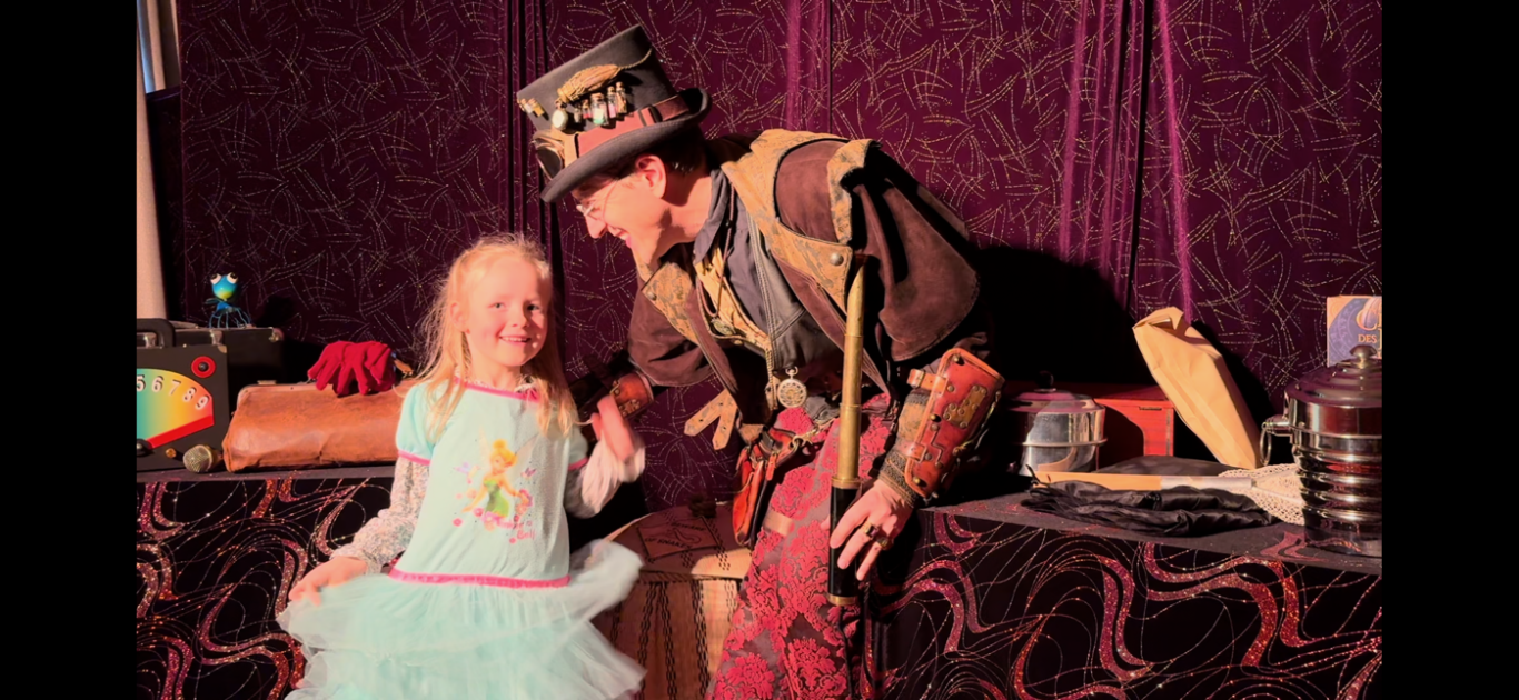 Spectacle Magie Jeune Public pour école élémentaire maternelle et Centre de Loisirs aéré ALSH ACM à 91290 Arpajon en Essonne Spectacle Magie Jeune Public pour école élémentaire maternelle et Centre de Loisirs aéré ALSH ACM à 91290 Arpajon en Essonne